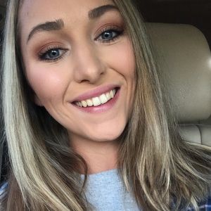 Meet your Posher, Mackenzie